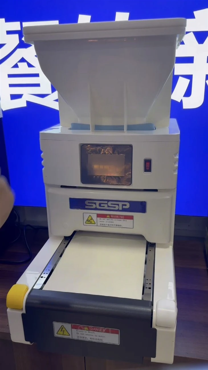 Automatic Sushi Machine Sushi Robot Round Sushi Roll Maker suppliers